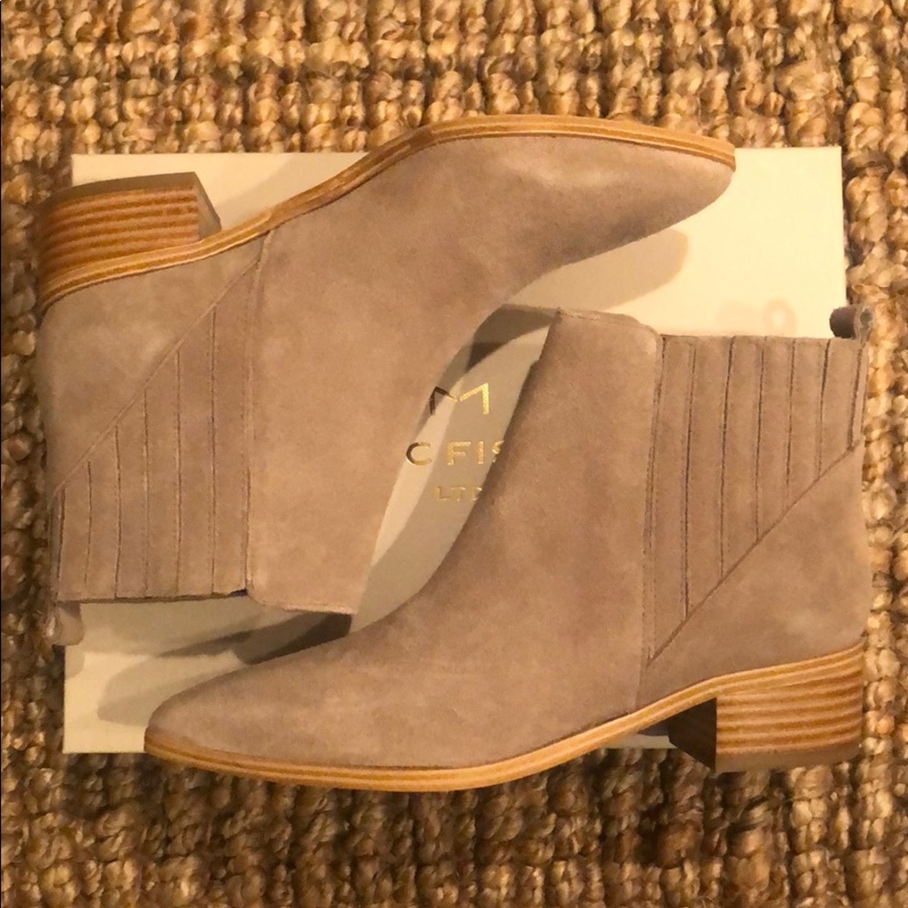 Marc Fisher tan booties
